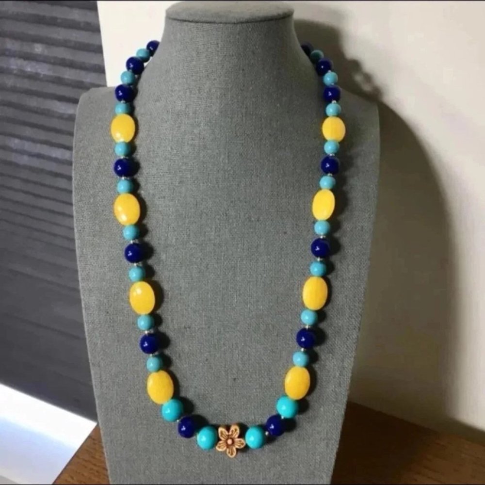 3/$25 ** Blue and yellow beads and stones necklace